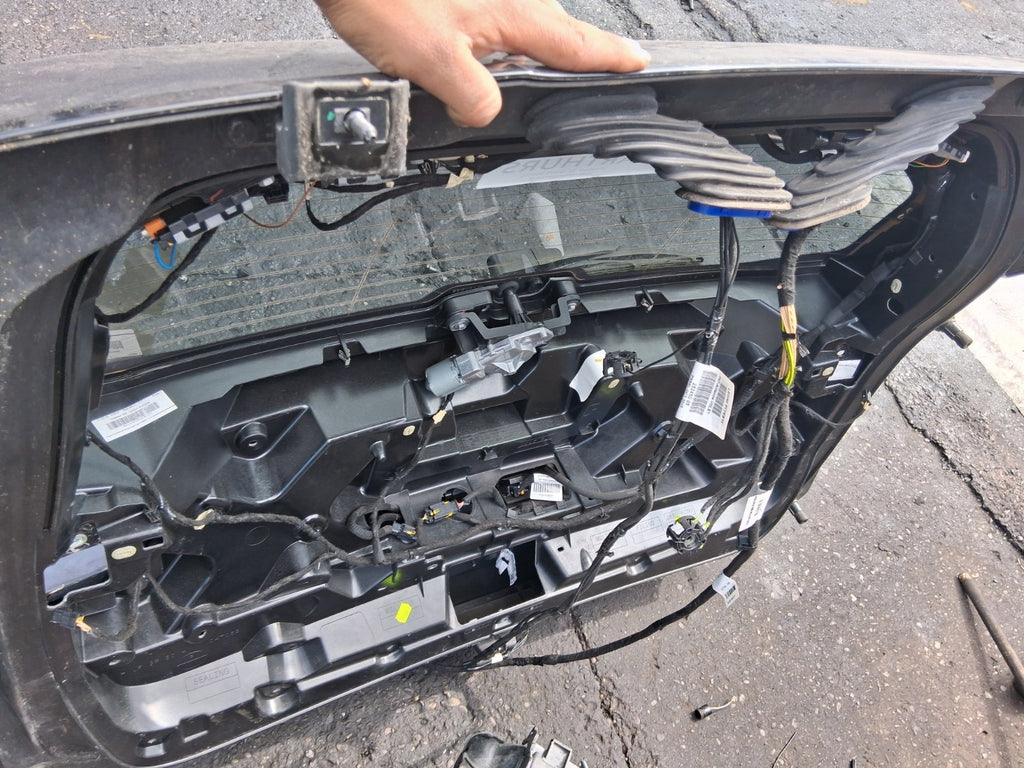 PEUGEOT 5008 MK2 2019 REAR BARE TAILGATE BOOTLID BLACK