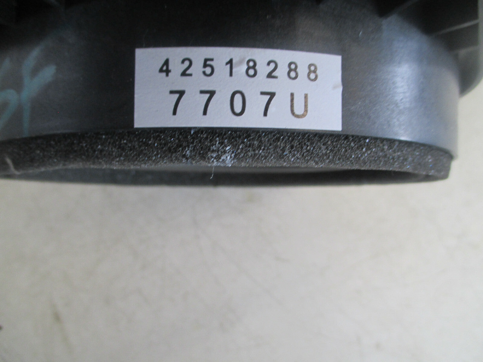 VAUXHALL VIVA 2018 NSF PASSENGER SIDE FRONT DOOR SPEAKER 42518288