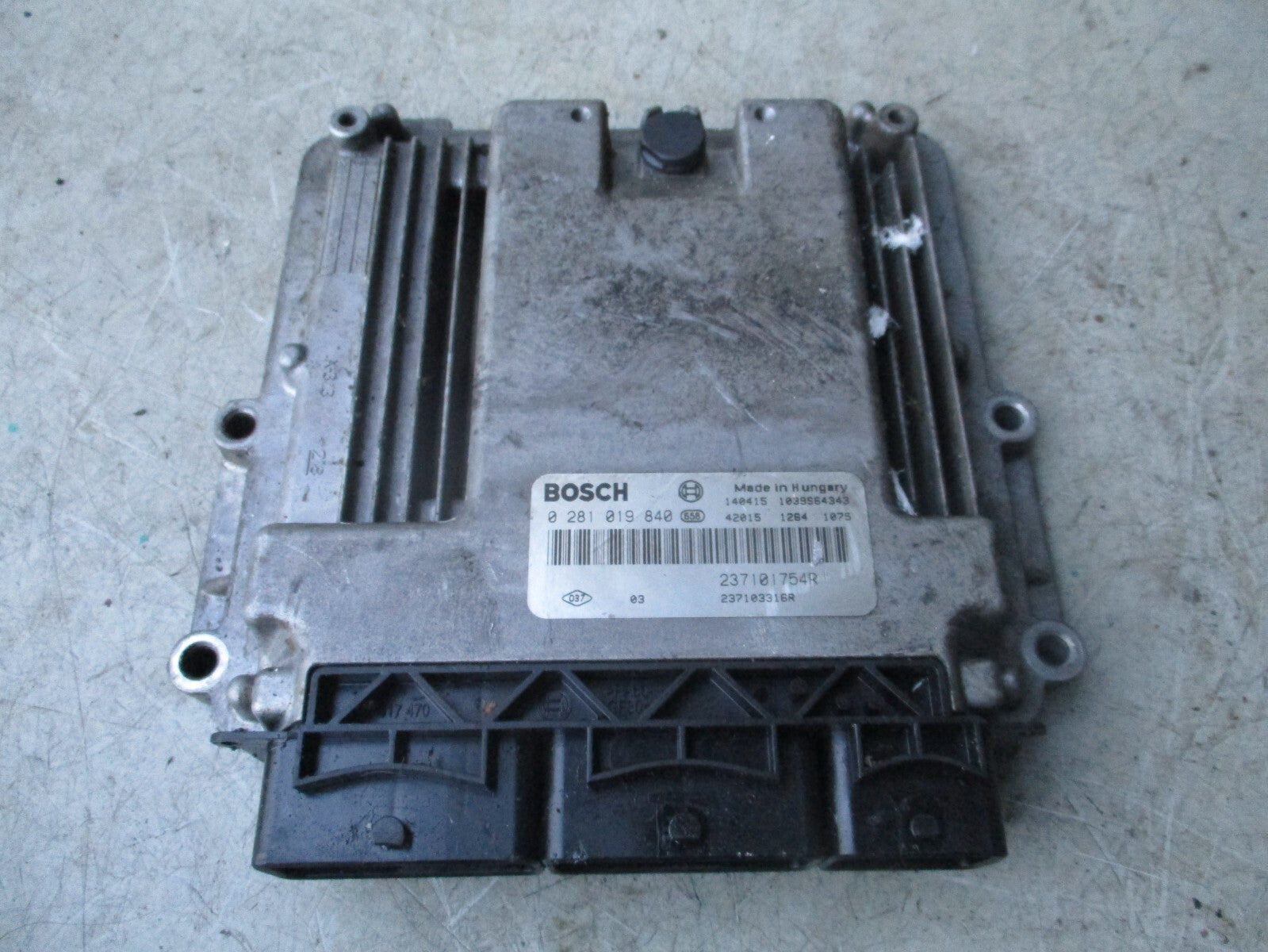 2014 VAUXHALL VIVARO MK1 2.0 DIESEL ECU ENGINE CONTROL MODULE 237101754R