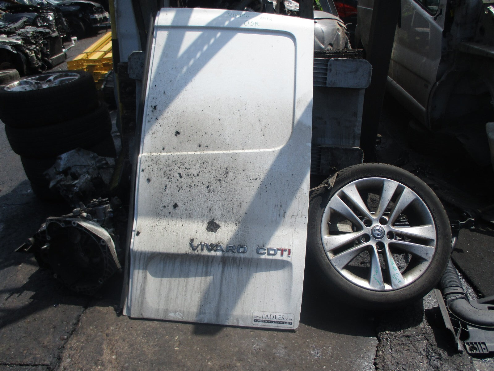 VAUXHALL VIVARO 2013 OS DRIVER SIDE REAR COMPLETE WHITE
