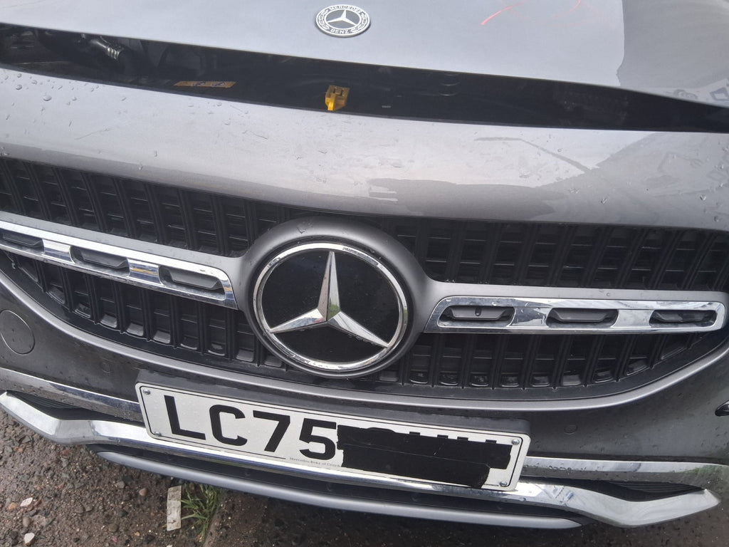 2025 MERCEDES BENZ GLA 180 H247 FACELIFT FRONT BUMPER WITH BADGE GRILLE GREY 787