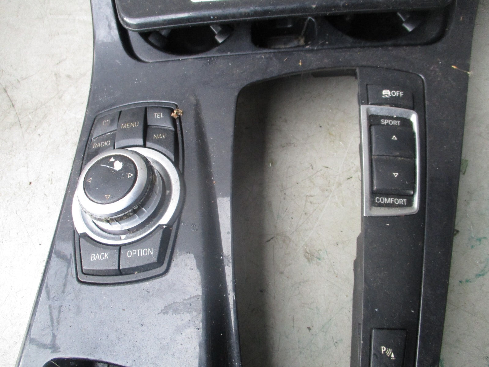 2017 BMW CENTRE CONSOLE CUP HOLDER 51169206401 (ref s)