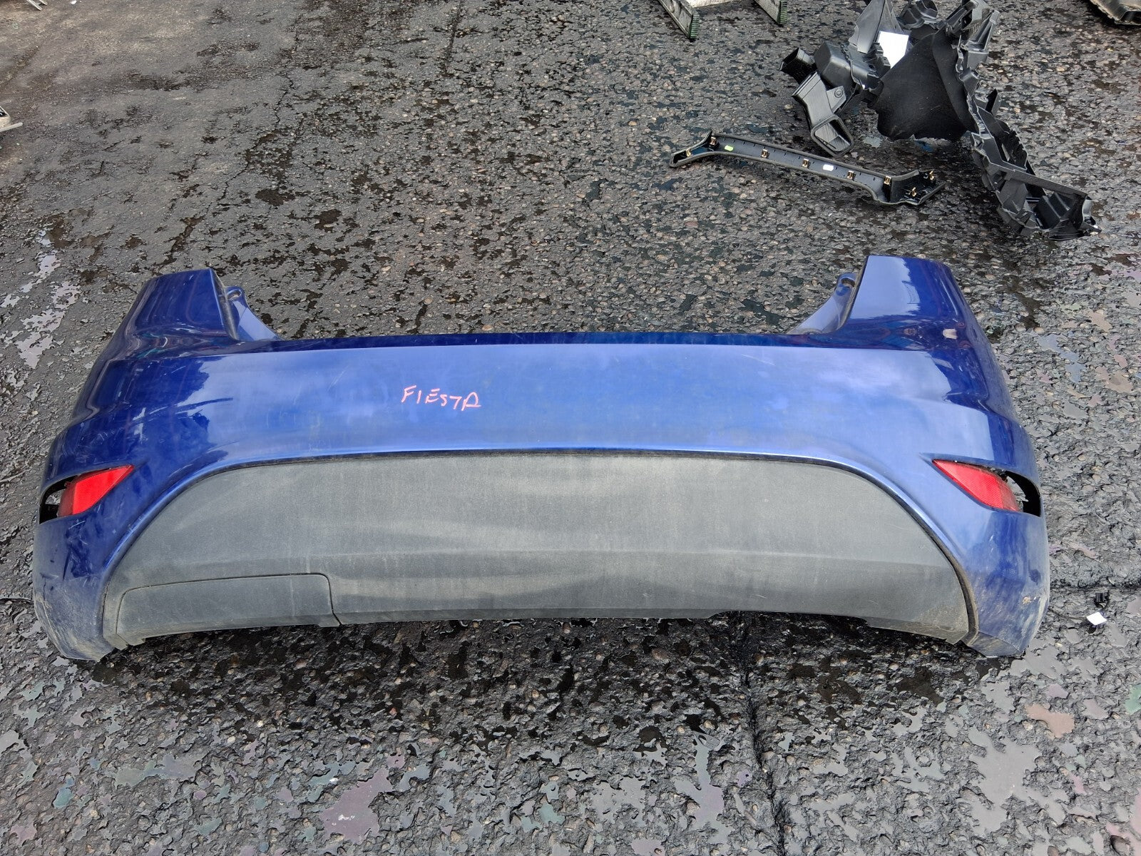 2016 FORD FIESTA MK7 REAR COMPLETE BUMPER BLUE