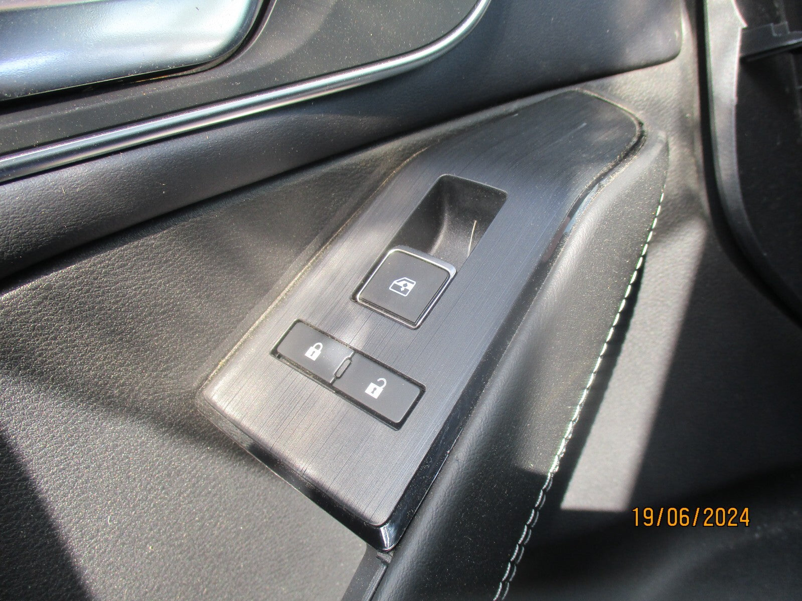 NISSAN QASHQAI J12 MK3 2023 NSF PASSENGER SIDE FRONT WINDOW SWITCH