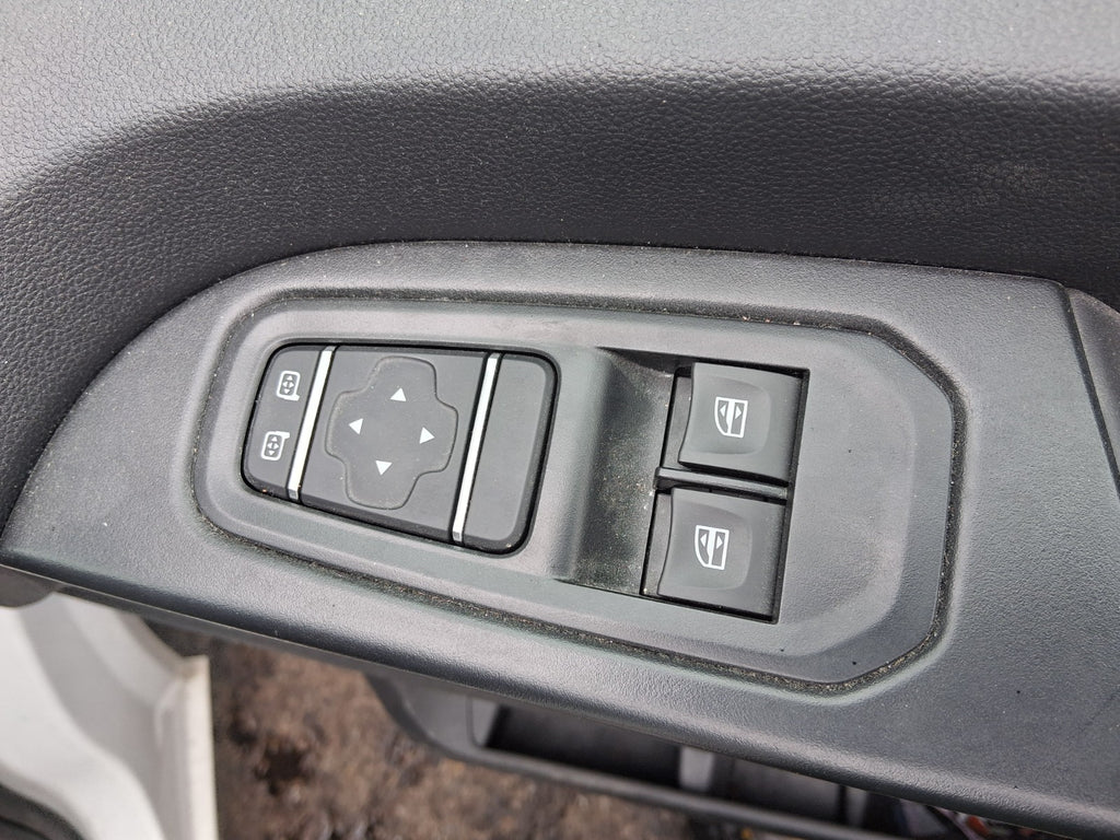 2024 RENAULT TRAFIC X82 MK3 OS DRIVER SIDE FRONT WINDOW CONTROL SWITCH