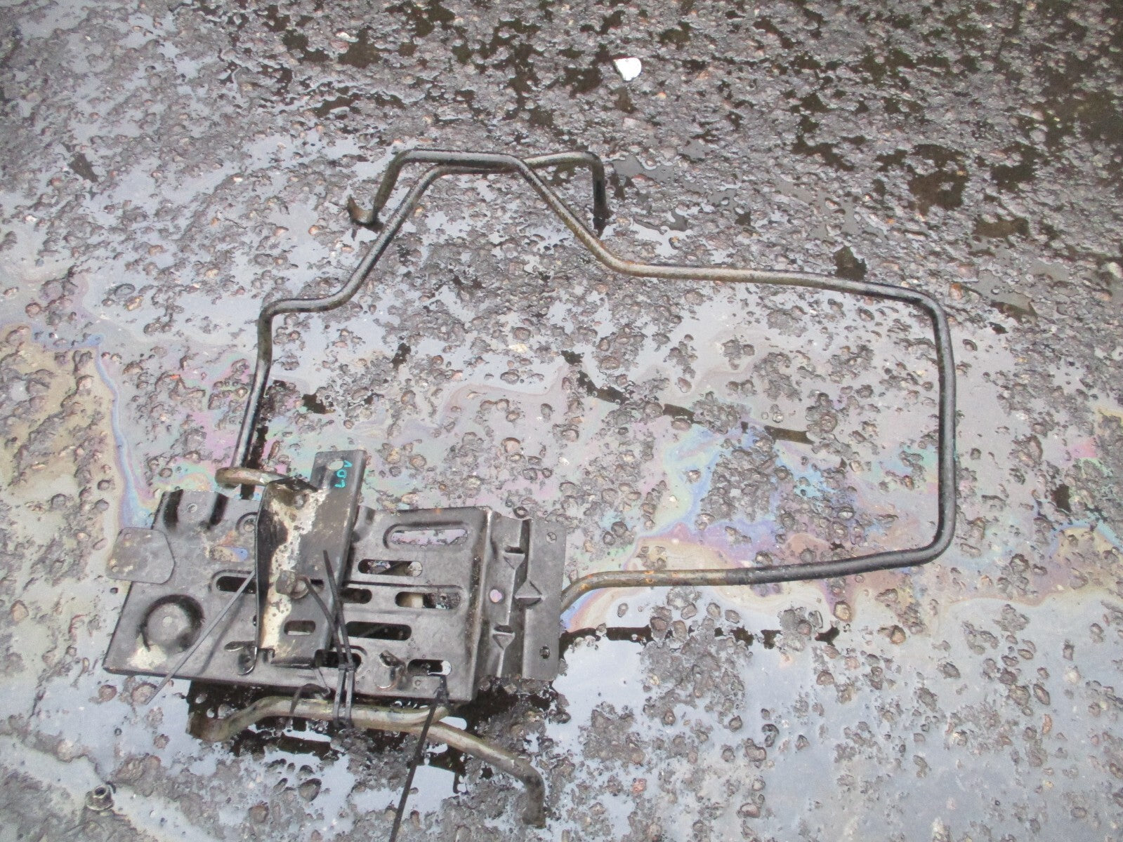 2020 SAIC LDV V80 2.5 DIESEL SPARE METAL WHEEL CARRIER