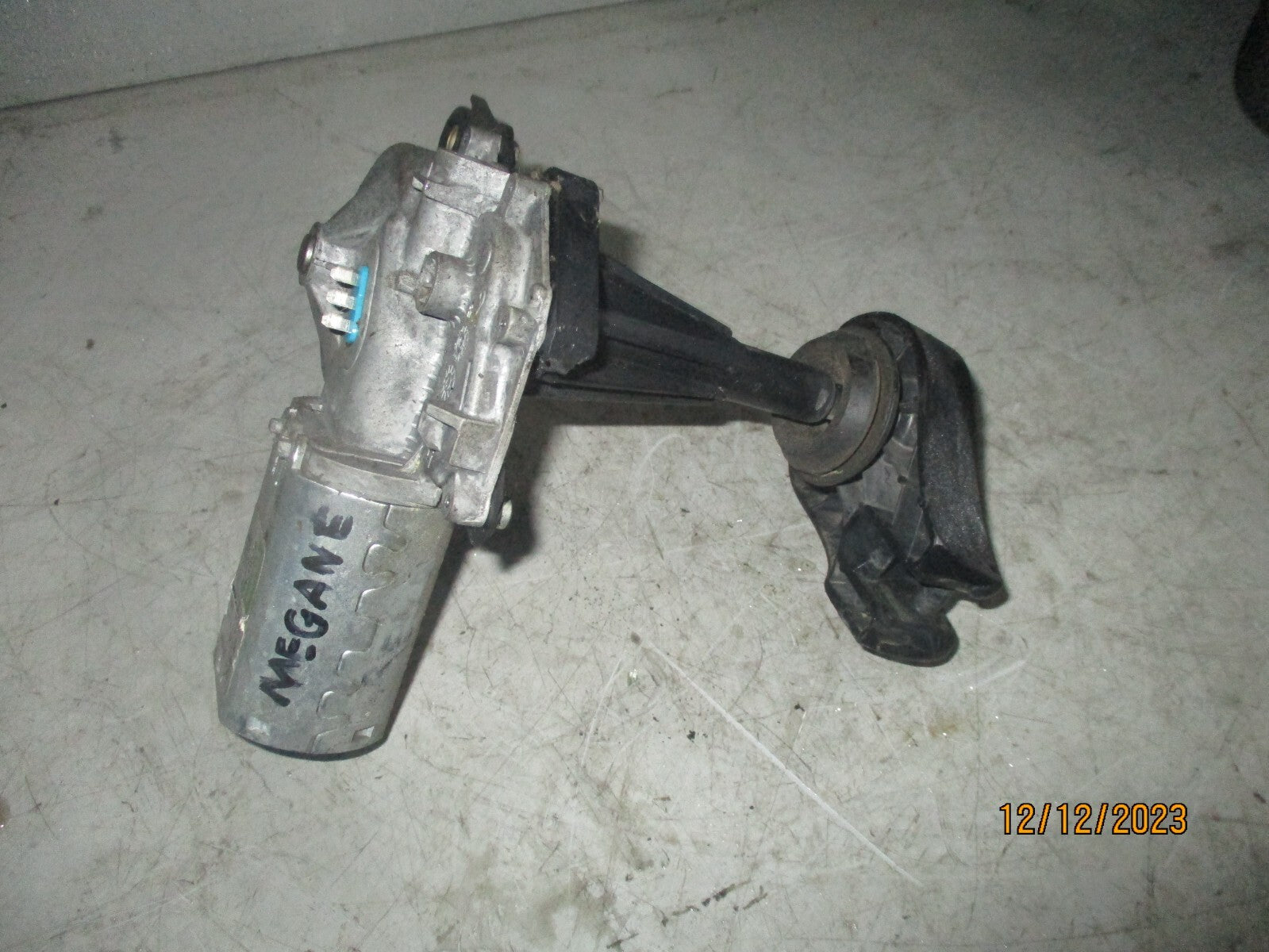 RENAULT MEGANE 2005 REAR BOOTLID TAILGATE WIPER MOTOR 8200153458B