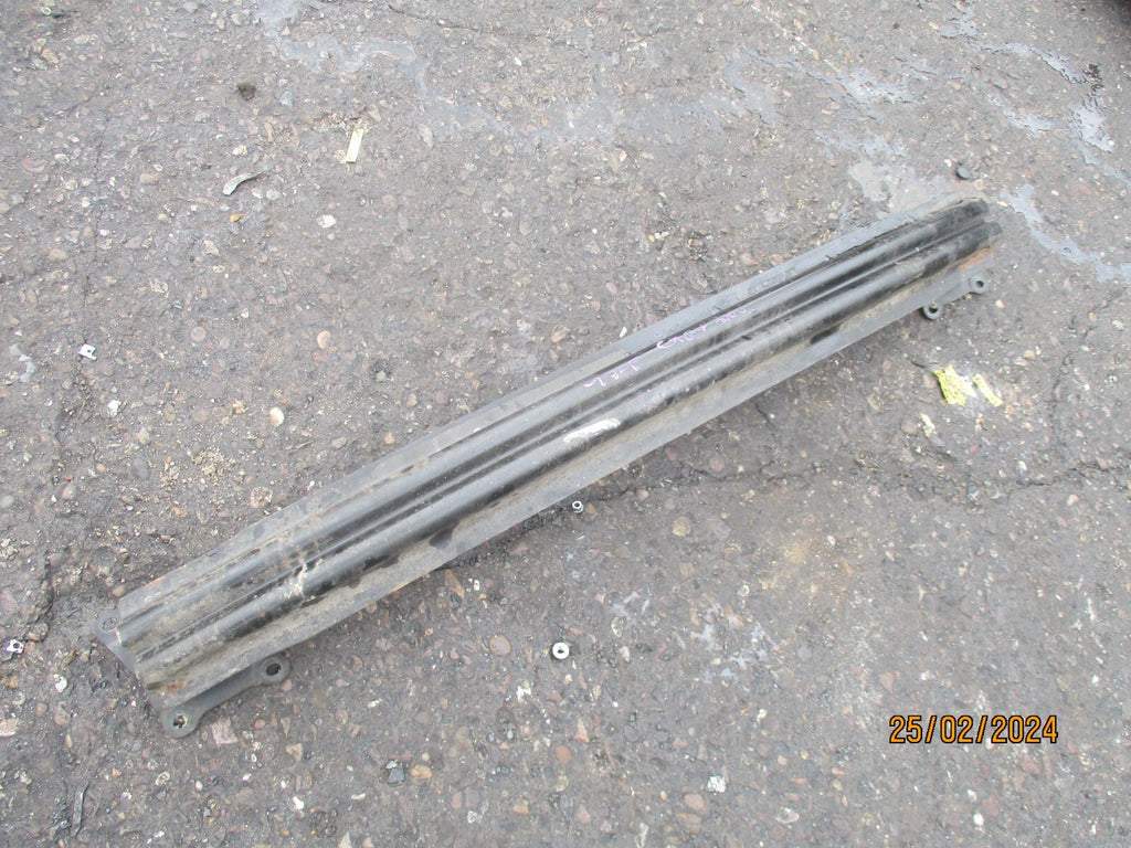 VW VOLKSWAGEN GOLF MK5 2005 3 DOOR REAR BUMPER REINFORCEMENT CRASH BAR