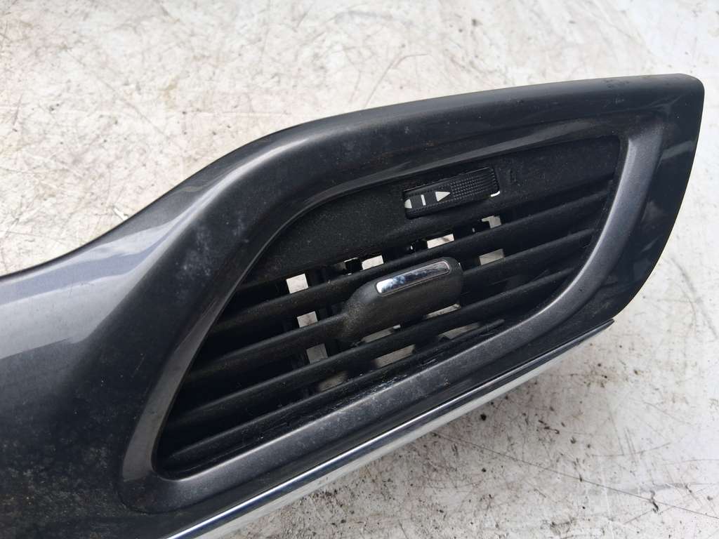 2016 VAUXHALL CORSA E 3 DOOR NSF PASSENGER SIDE FRONT LEFT AIR VENT 13476123