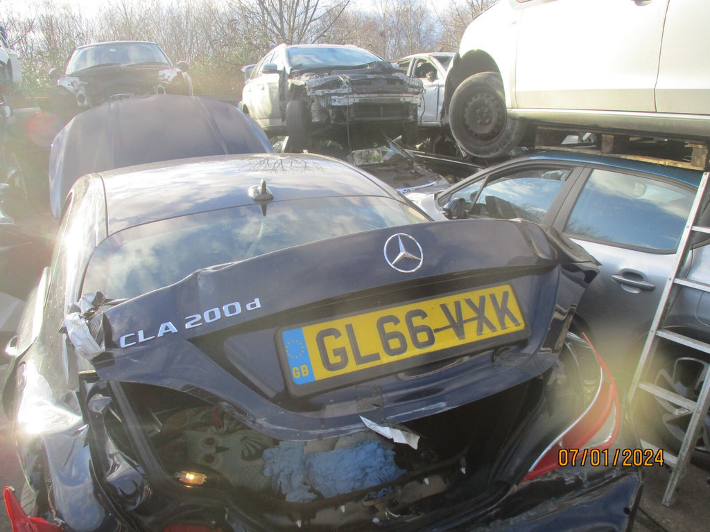 MERCEDES BENZ CLA 2016 C117 OSR DRIVER SIDE REAR DOOR MAIN WINDOW GLASS