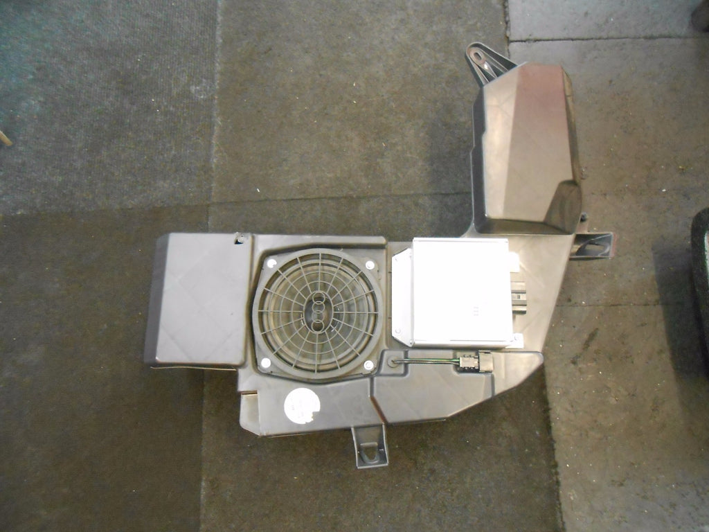 AUDI A4 8E AVANT 2002 BOOT SUB WOOFER SPAEKER BASS BOX & AMP 8E9035382 8E9035223