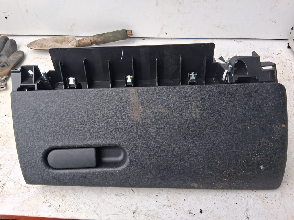 2021 BMW MINI COUNTRYMAN F60 DASHBOARD GLOVE BOX STORAGE COMPARTMENT 9332766