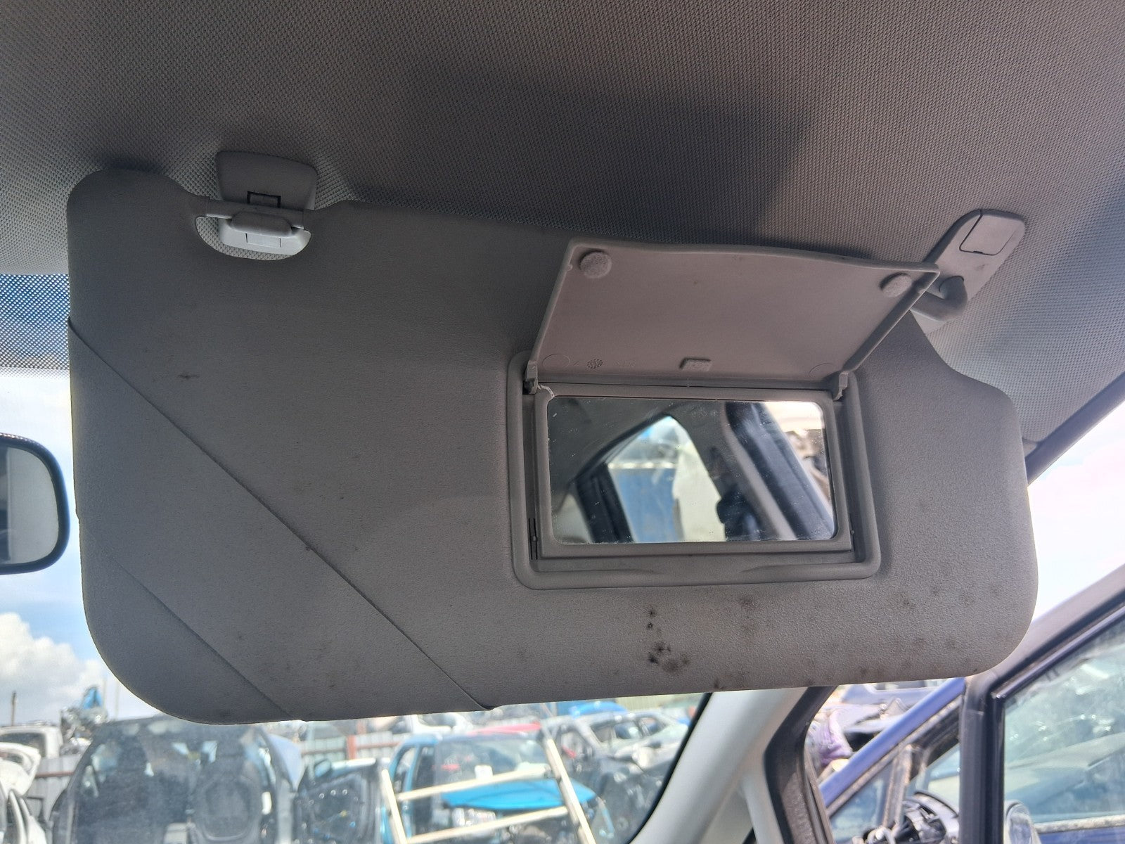 2012 FORD FIESTA MK7 OSF DRIVER SIDE FRONT RIGHT SUN VISOR SHADE