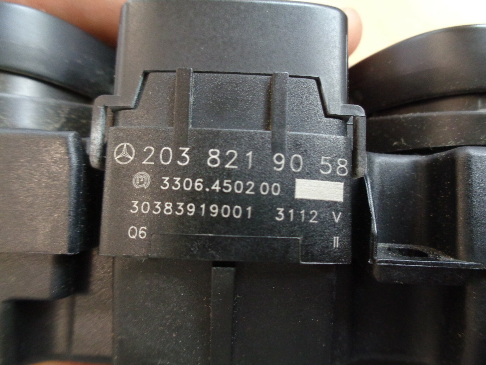 MERCEDES C CLASS W203 2002 HAZARD WARNING CONTROL SWITCH PANEL UNIT 2038219058