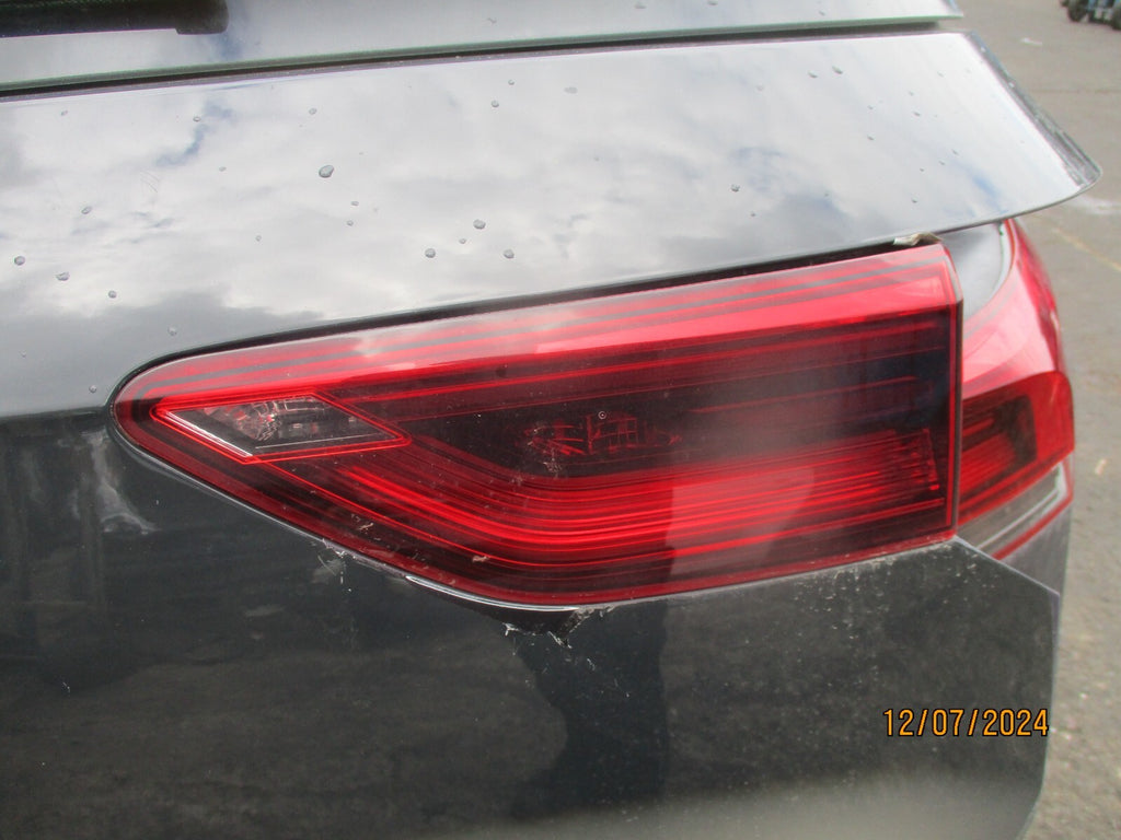 2023 VW VOLKSWAGEN GOLF MK8 HATCH OSR DRIVER SIDE REAR INNER TAIL LIGHT LAMP