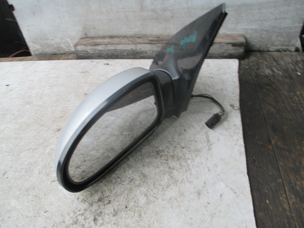 FORD MONDEO MK3 2004 NSF PASSENGER FRONT ELECTRIC WING MIRROR SILVER