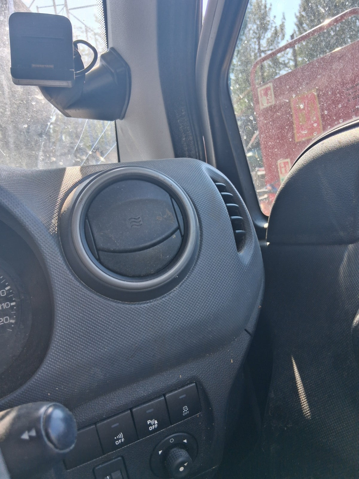 2015 PEUGEOT PARTNER MK2 OS DRIVER SIDE DASHBOARD AIR VENT