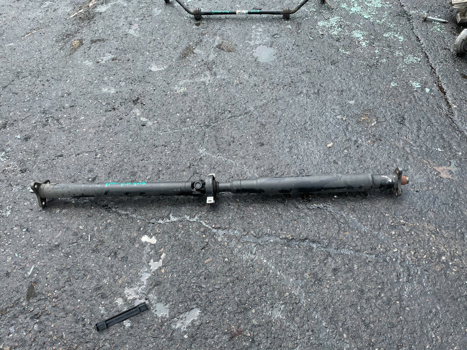 BMW 5 SERIES F10 2012 520D 2.0 DIESEL AUTO PROP SHAFT PROPSHAFT PROP 7614663