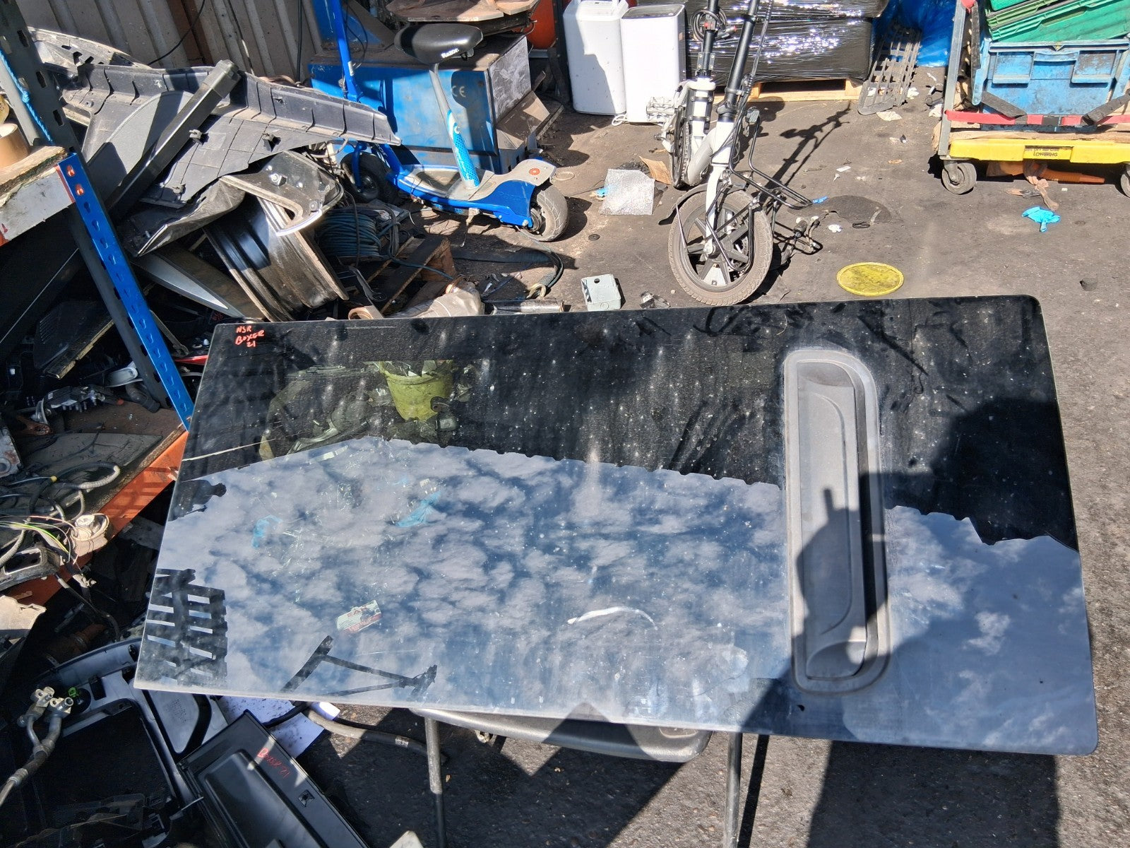 2021 PEUGEOT BOXER MK3 NSR PASSENGER SIDE REAR SIDE TINTED GLASS WITH AIR VENT