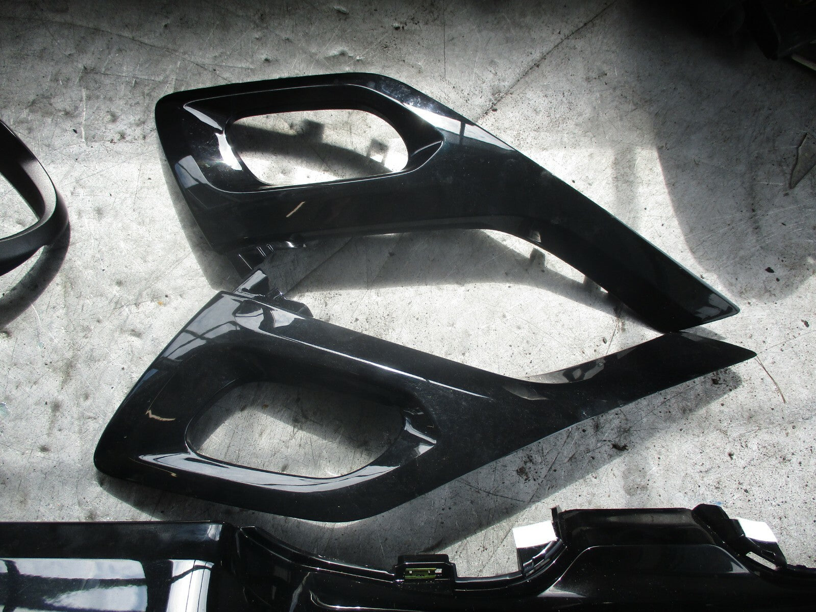 PEUGEOT 208 2012 FRONT PANEL DASHBOARD DISPLAY COVER INTERIOR GLOSS BLACK TRIM