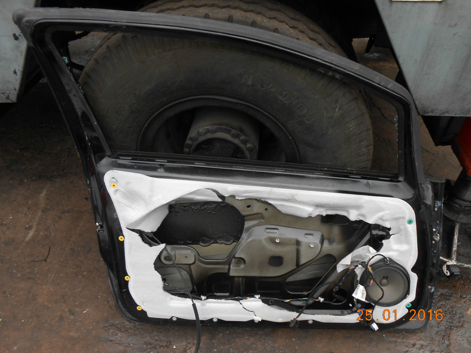 FIAT GRANDE PUNTO 2009 3 DOOR NS PASSENGER SIDE DOOR BLACK DAMAGED SIDE