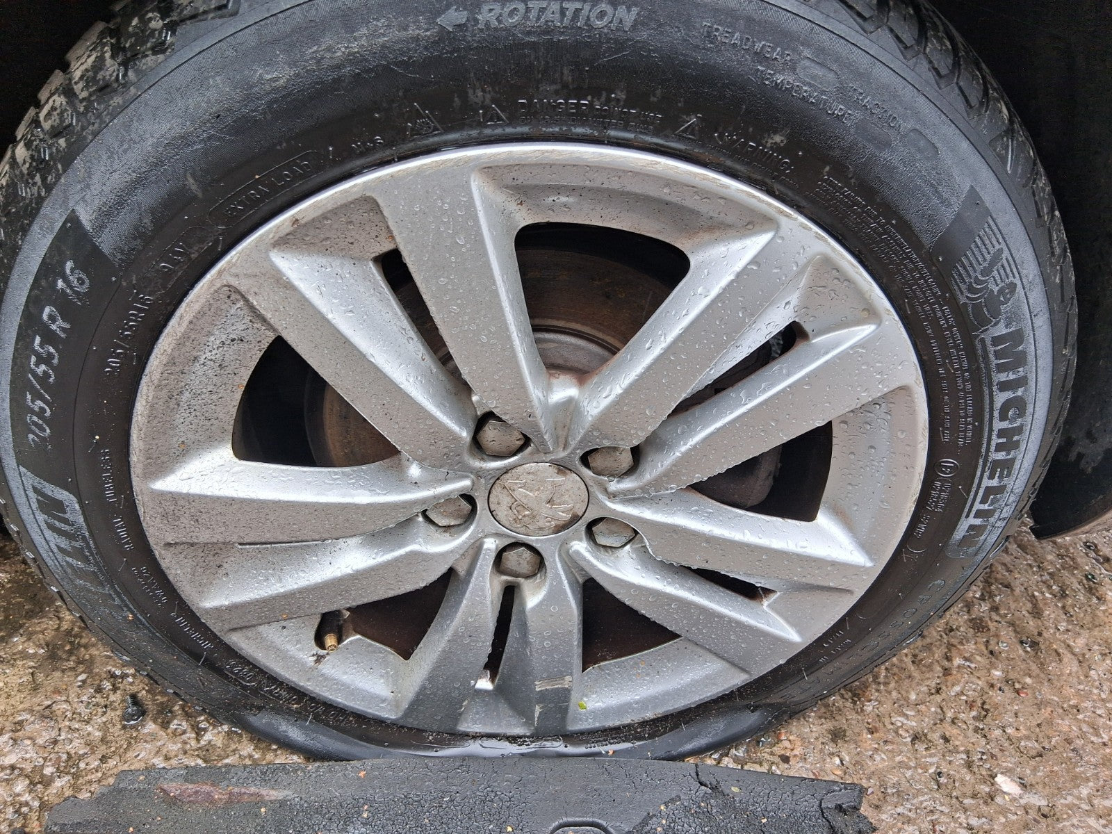 2015 PEUGEOT 308 MK2 ESTATE 16 INCH ALLOY WHEEL WITH TYRE 205/55R16