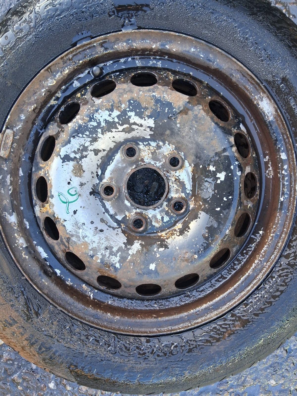VW VOLKSWAGEN CADDY 2014 15 INCH STEEL WHEEL WITH TYRE 195/65R15 REF 2