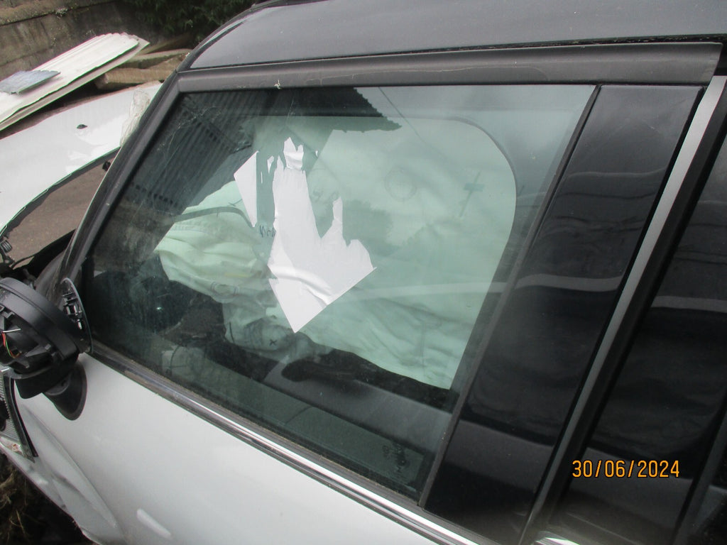 BMW MINI COUNTRYMAN F60 2021 NSF PASSENGER SIDE FRONT WINDOW GLASS