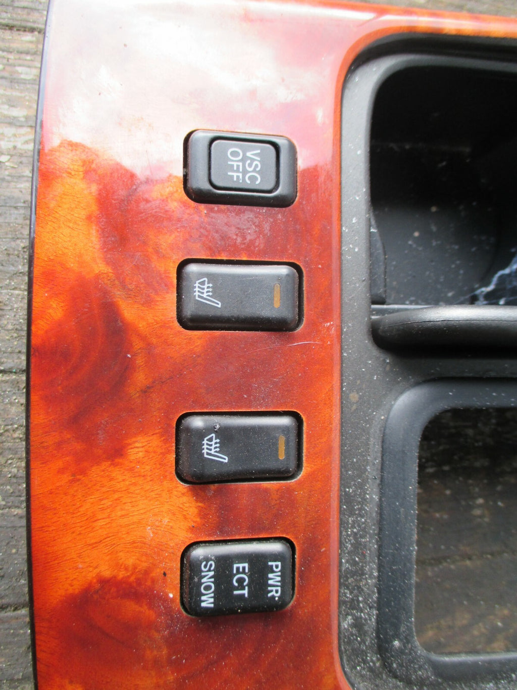 LEXUS GS300 1998 GEAR SELECTOR SURROUND TRIM 5562030050