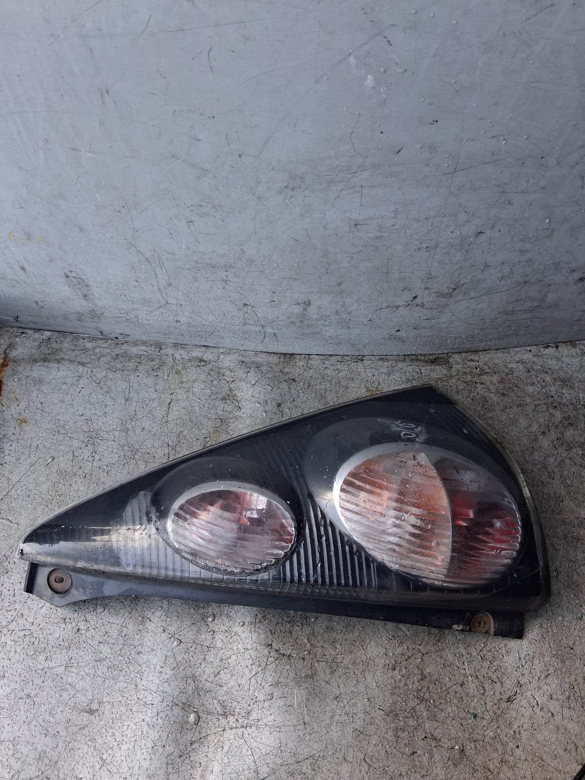 2008 PEUGEOT 108 NSR PASSENGER SIDE REAR LEFT TAIL LIGHT