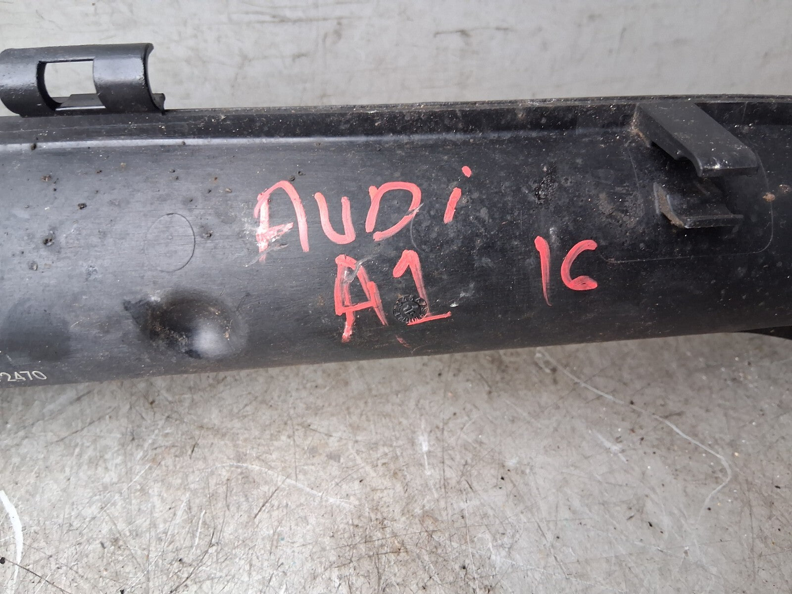 2016 AUDI A1 8X 1.4 PETROL AIR INTAKE PIPE 04E145673F