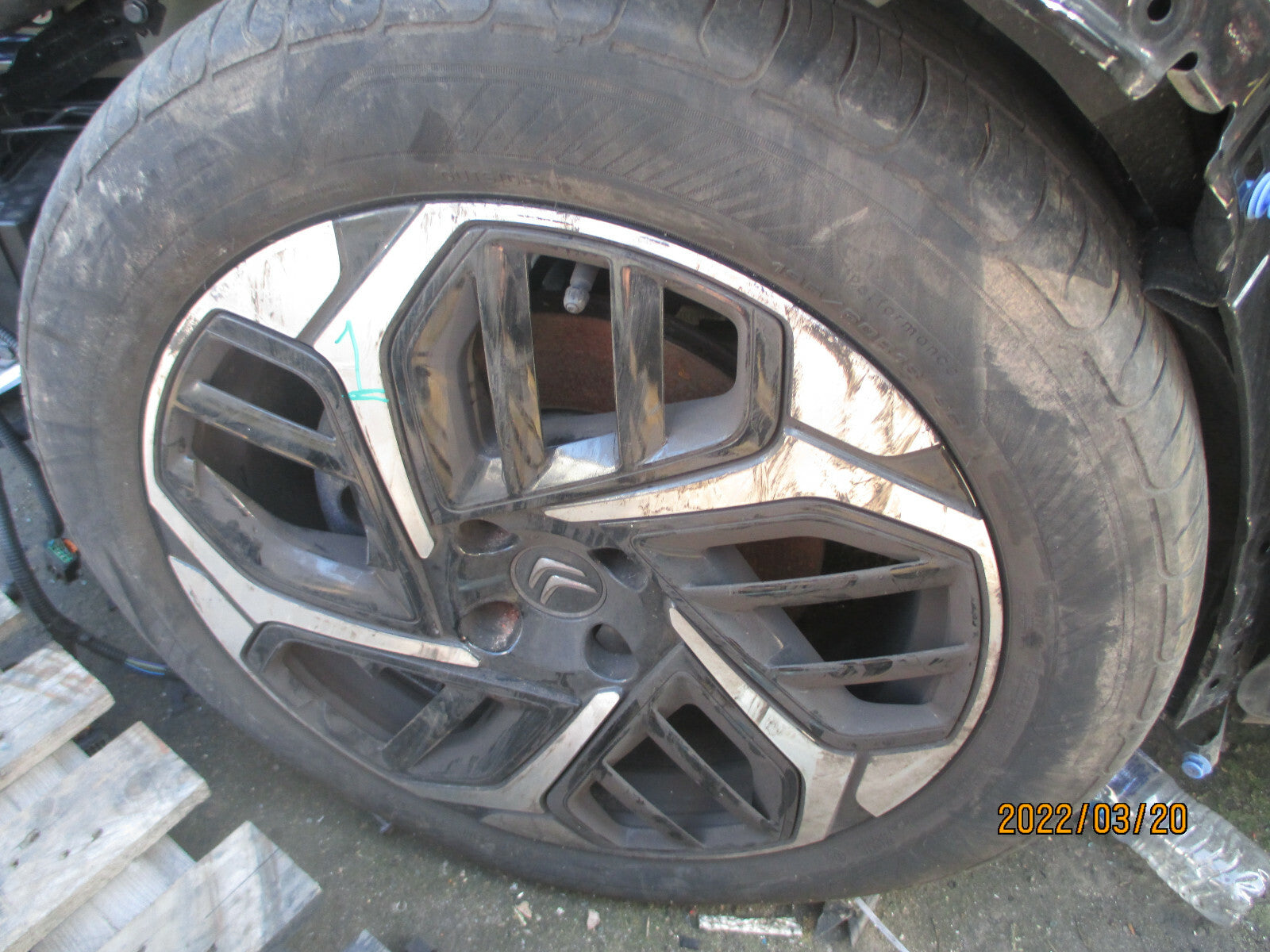 CITROEN C4 MK3 2021 18 INCH DIAMOND CUT ALLOY WHEEL WITH TYRE 195/60R18 REF 1