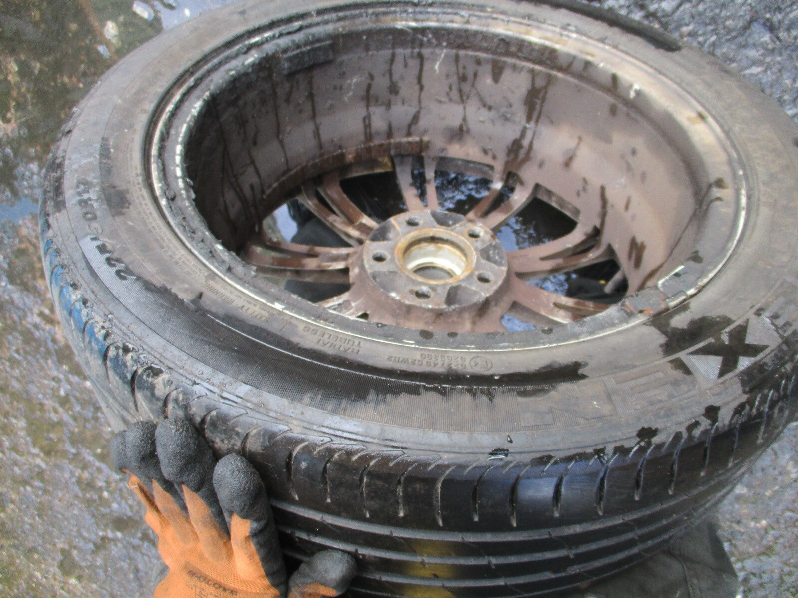 FORD MONDEO MK4 2010 17 INCH ALLOY WHEEL WITH TYRE 225/50R17