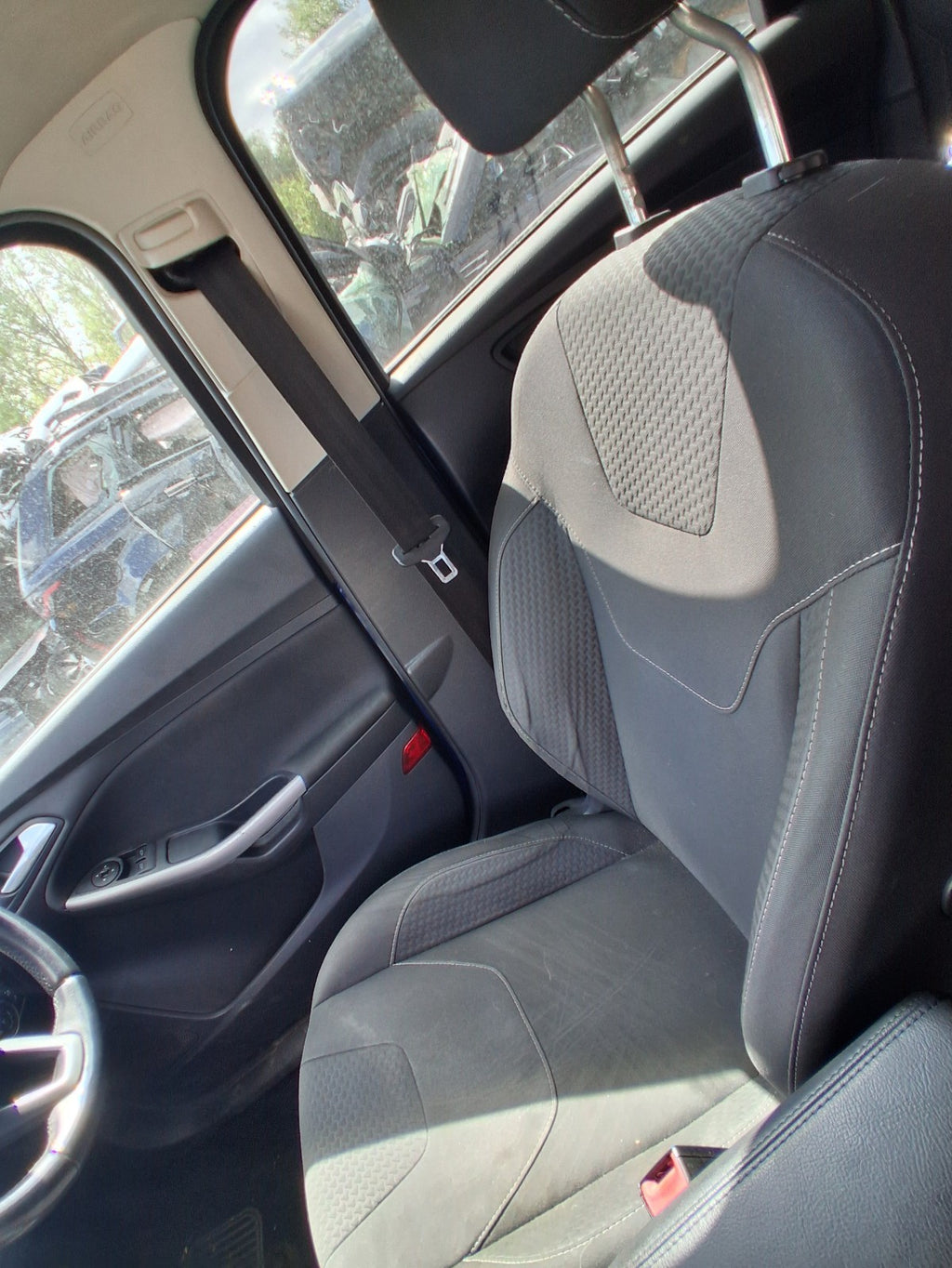 2015 FORD FOCUS MK3 HATCHBACK OSF DRIVER SIDE FRONT COMPLETE SEAT FABRIC