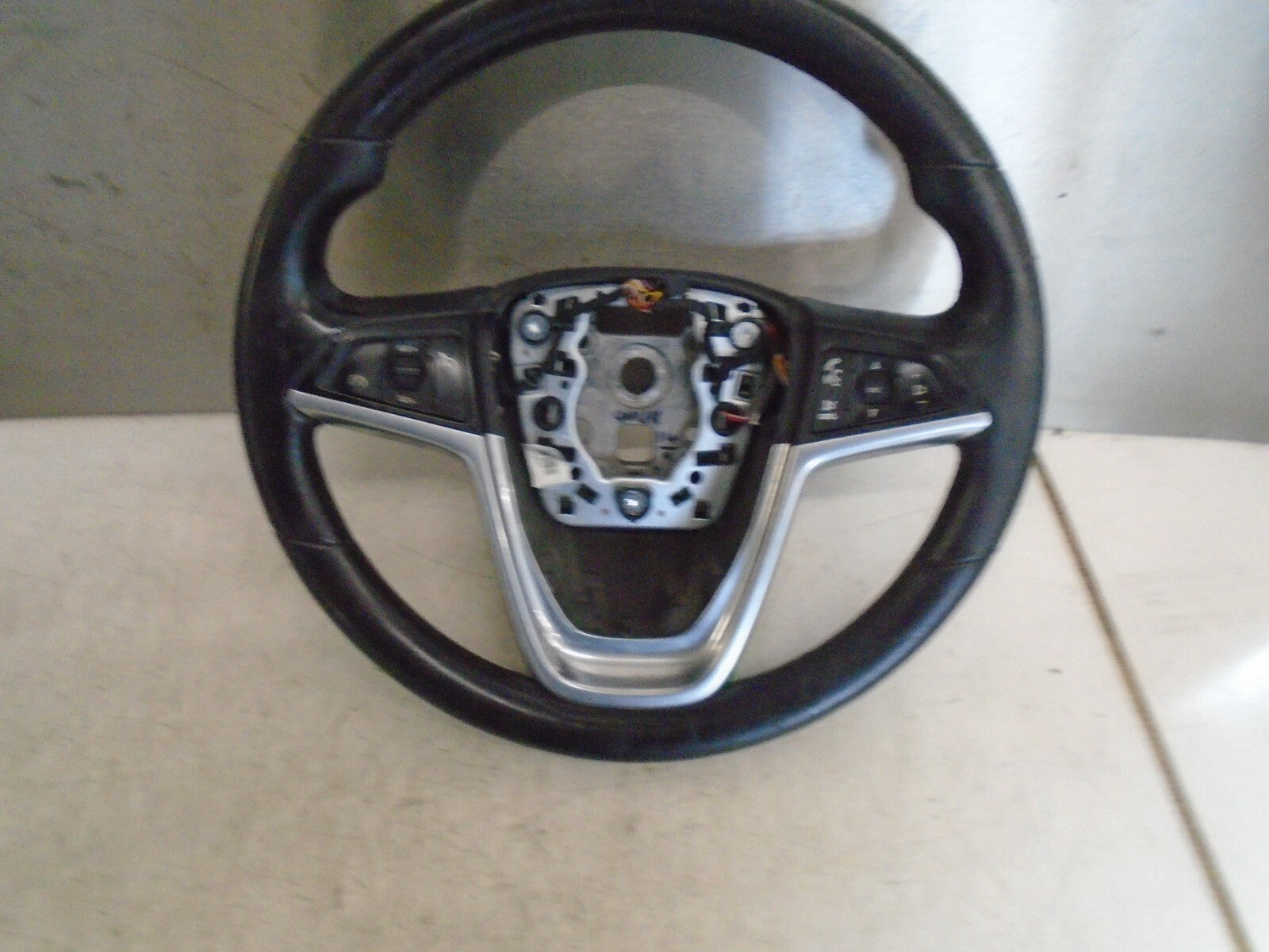 VAUXHALL INSIGNIA 2011 MK1 LEATHER STEERING WHEEL 13316547