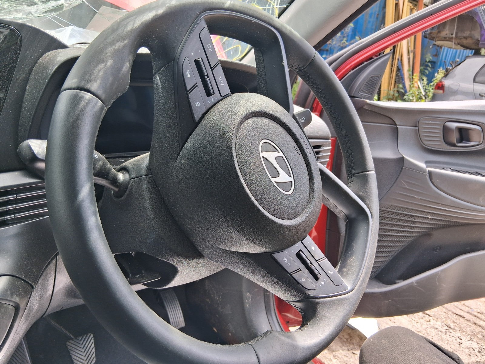 2026 HYUNDAI I20 MK3 MULTIFUNCTION LEATHER STEERING WHEEL