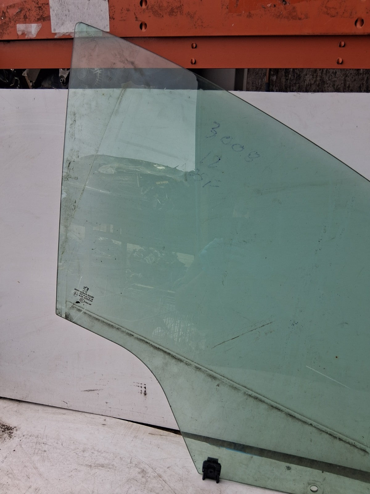 2012 PEUGEOT 3008 MK1 OSF DRIVER SIDE FRONT RIGHT WINDOW GLASS