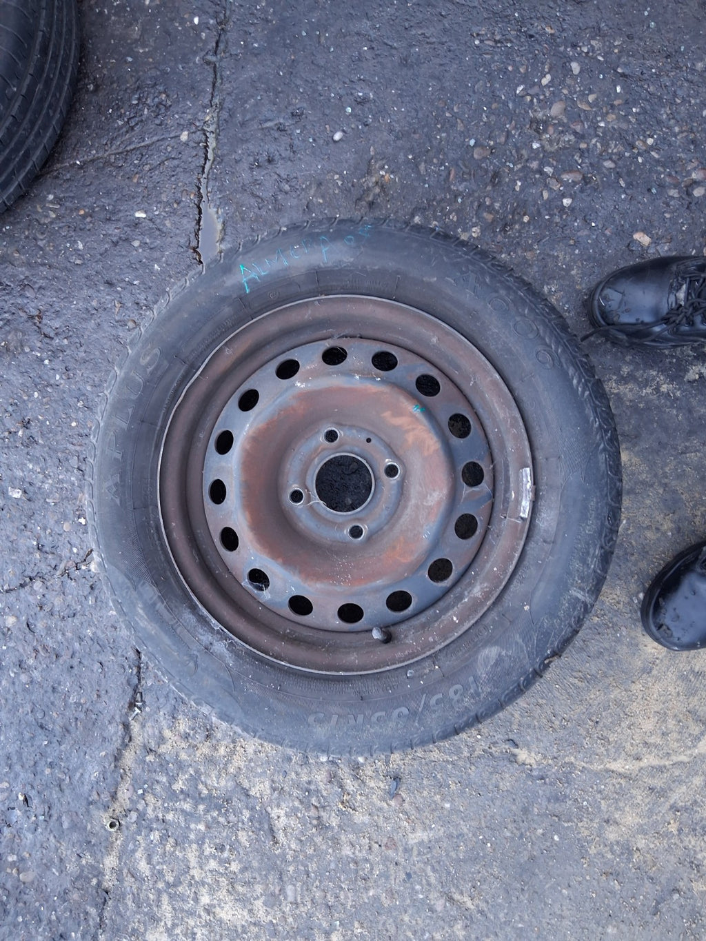 2005 NISSAN ALMERA MK2 15 INCH STEEL WHEEL WITH TYRE 185/65R15