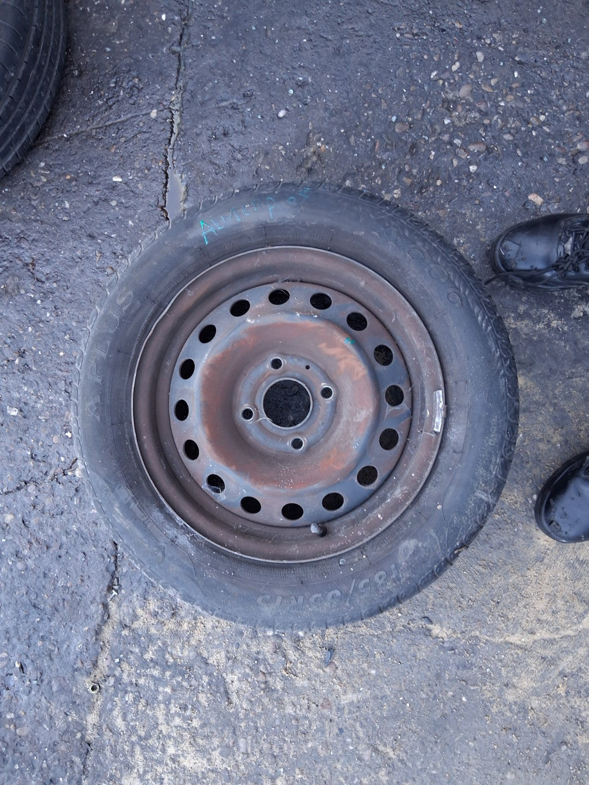 2005 NISSAN ALMERA MK2 15 INCH STEEL WHEEL WITH TYRE 185/65R15