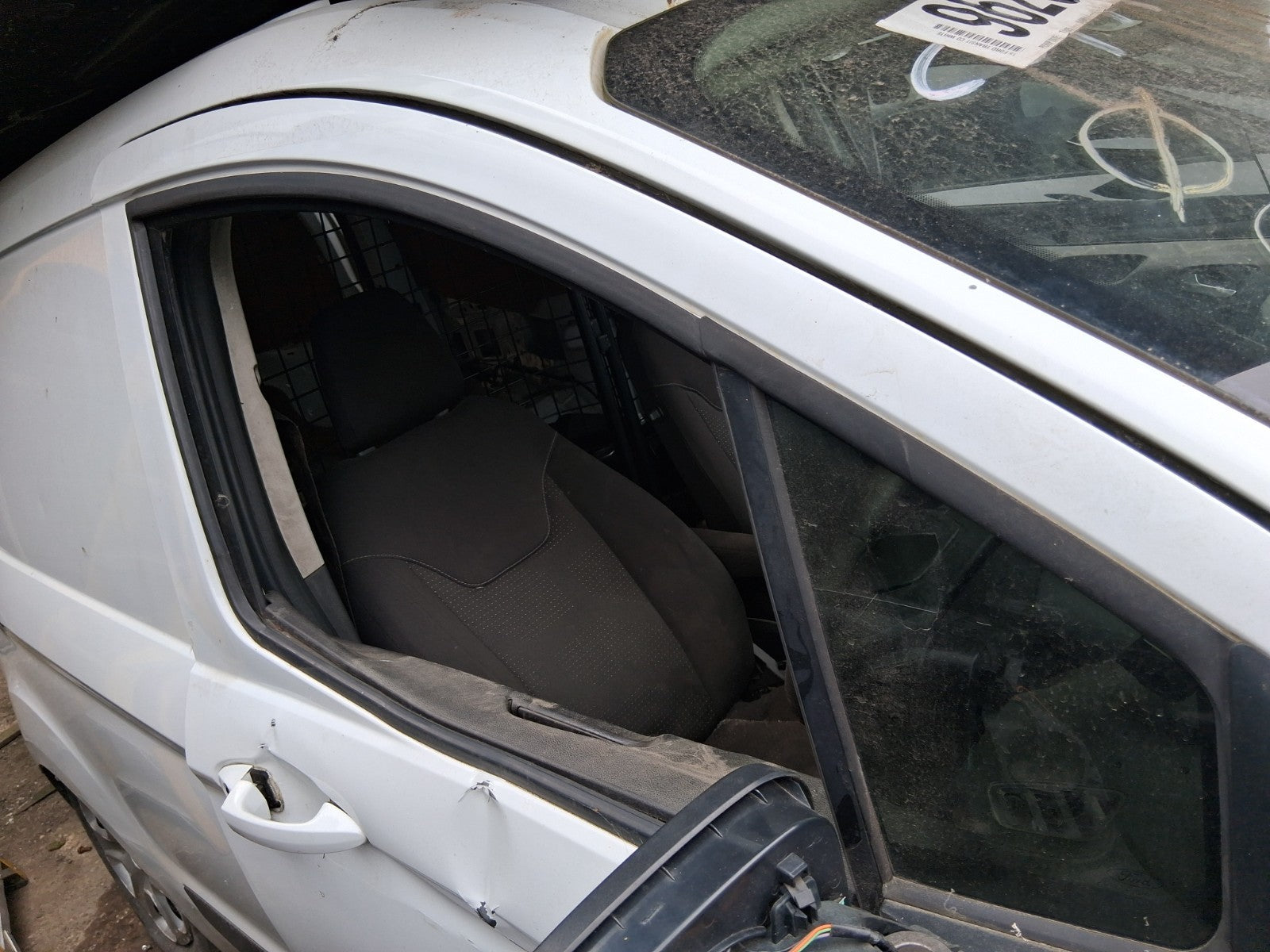 2015 FORD TRANSIT COURIER MK1 OSF DRIVER SIDE FRONT MAIN WINDOW GLASS