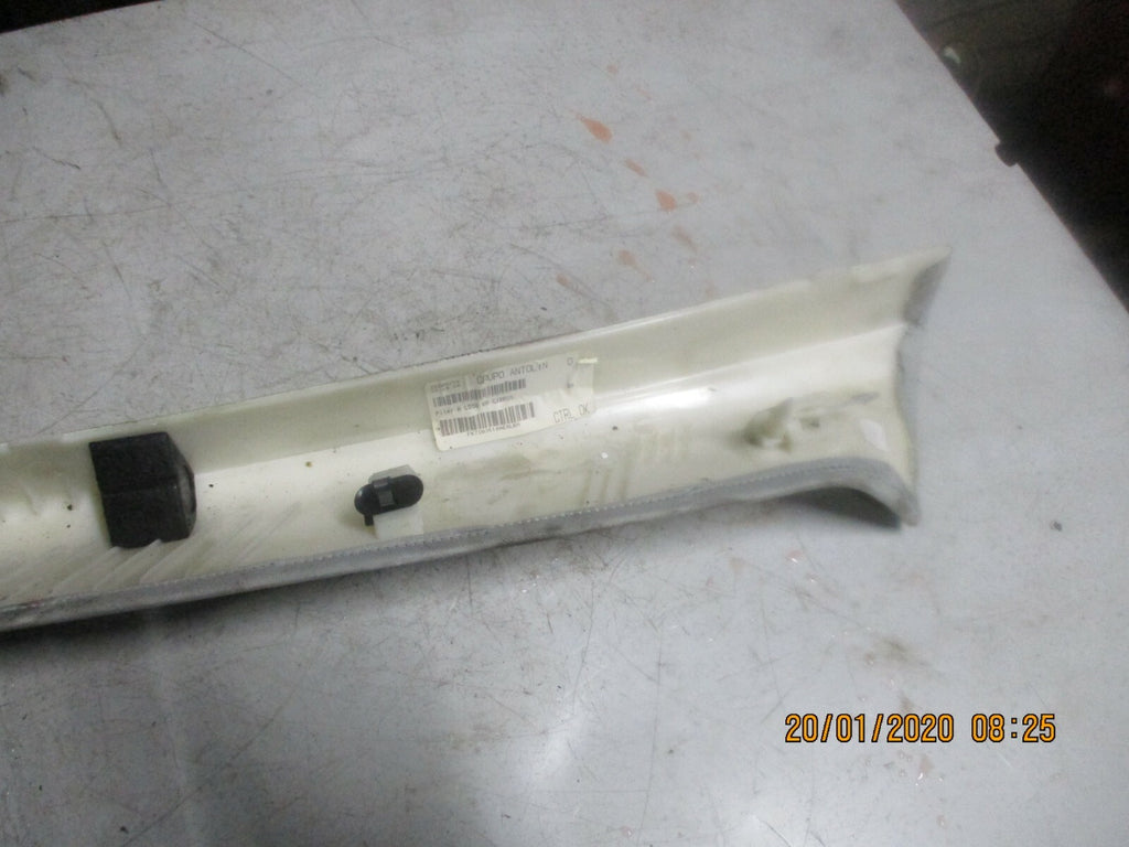 LAND ROVER DISCOVERY L550 2015OS DRIVER INTERIOR DOOR PILLAR TRIM FK7203510AE8LB