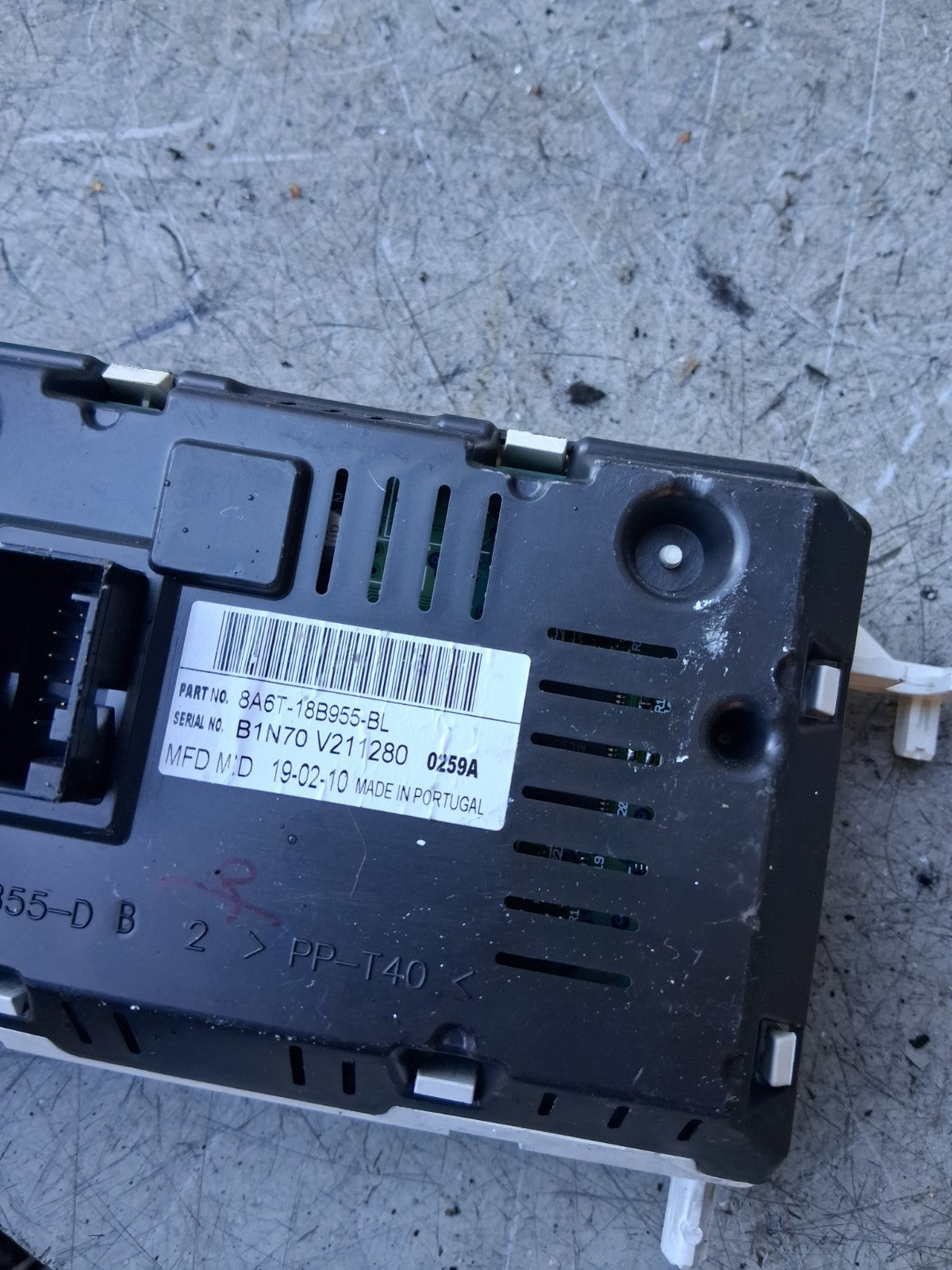 2010 FORD FIESTA MK7 1.4 TDCI DIESEL STEREO DISPLAY SCREEN 8A6T18B955BL