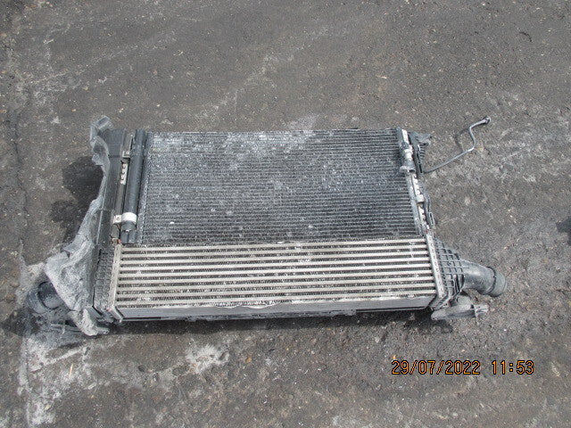 AUDI A4 B8 2010 2.0 TDI DIESEL RADIATOR RADPACK 8K0121251R RP 11