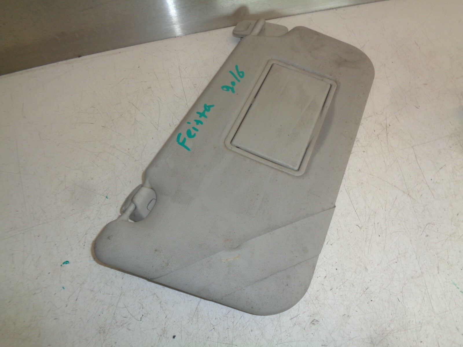 FORD FIESTA 2016 MK7 DRIVER + PASSENGER SIDE SUN VISOR WITH MIRRORS