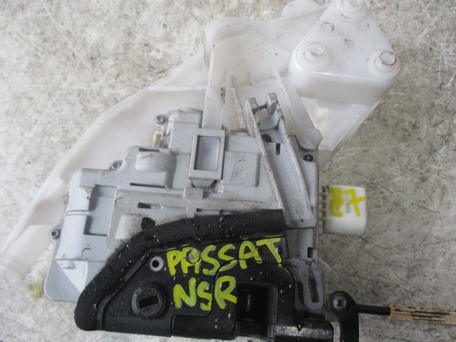 VW VOLKSWAGEN PASSAT B7 2014 NSR PASSENGER SIDE REAR DOOR LOCK 3C4839015A