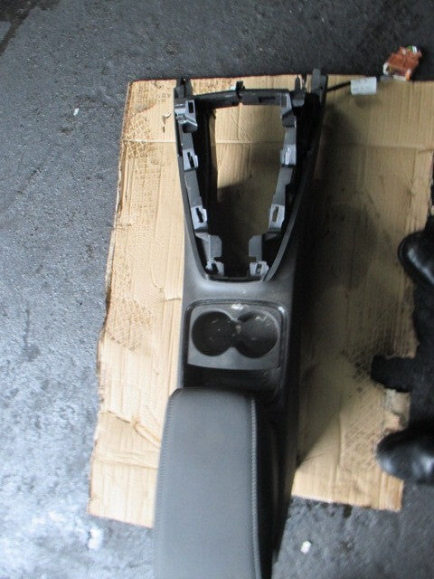 2023 VAUXHALL GRANDLAND CENTRE CONSOLE ARMREST YP000546YX