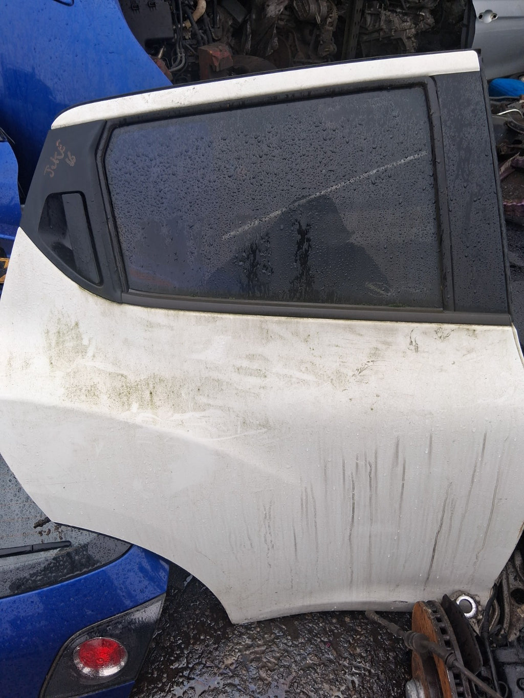 2016 NISSAN JUKE MK1 OSR DRIVER SIDE REAR RIGHT COMPLETE DOOR WHITE