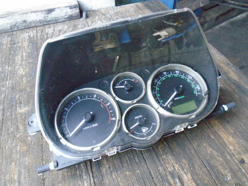 LAND ROVER FREELANDER 2004 2.0 DIESEL SPEEDOMETER INSTRUMENT CLUSTER YAC500950