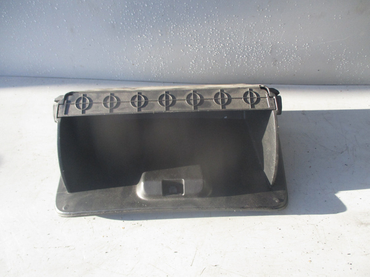 VAUXHALL VIVA 2016 5 DOOR GLOVE BOX COMPARTMENT