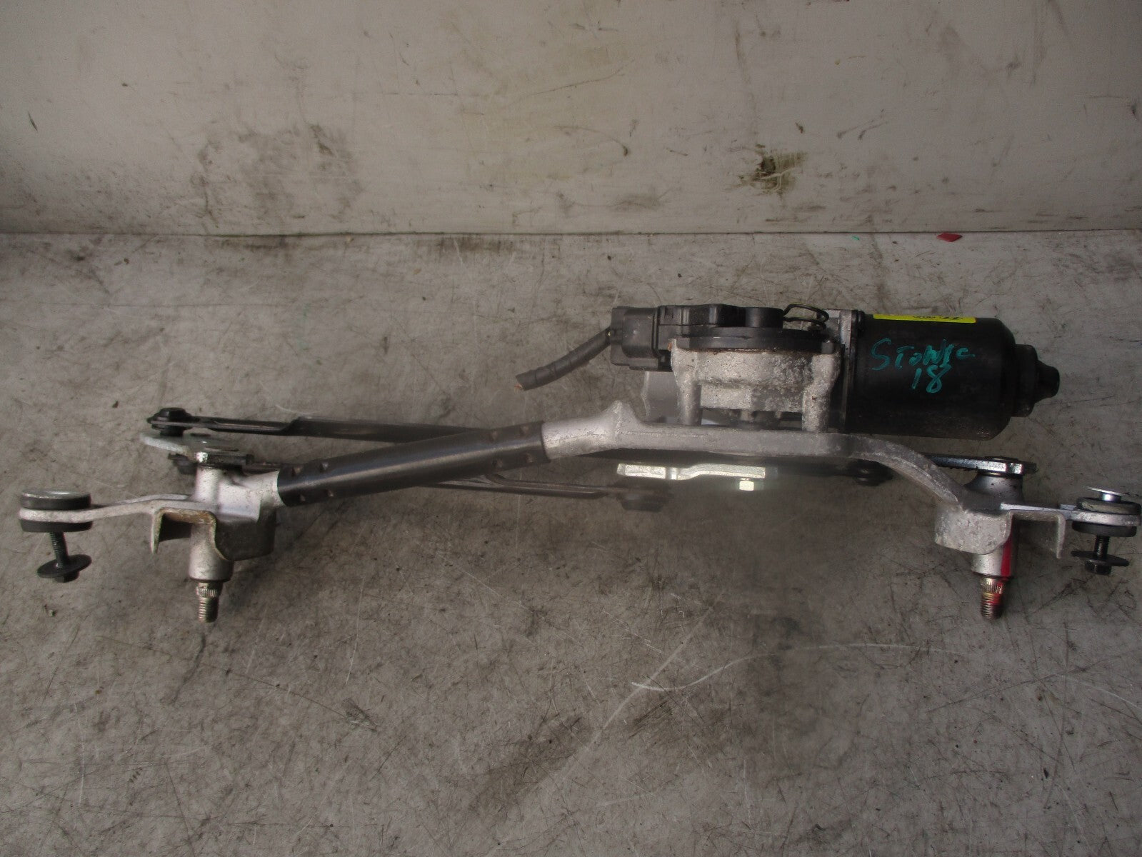 2018 KIA STONIC FRONT WINDSCREEN WIPER MOTOR AND LINKAGE 98110C1050